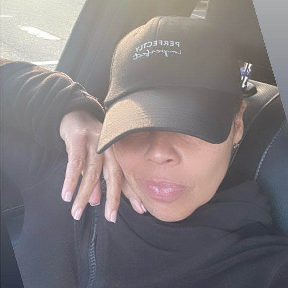 Meet your Posher, Hedi - Picture 1 of 2